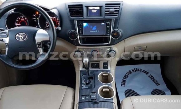 Comprar Importar Toyota Highlander Verde Carro em Import - Dubai em Cabo Delgado Comprar Importar Toyota Highlander Verde Carro em Import - Dubai em Cabo Delgado