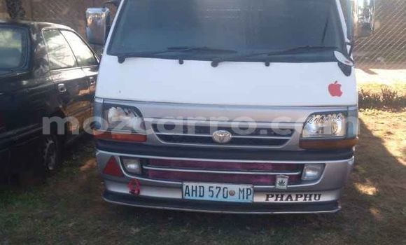 Comprar Usado Toyota Hiace Branco Carro em Maputo em Maputo