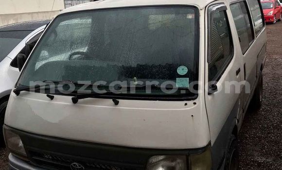 Comprar Usado Toyota Hiace Branco Carro em Maputo em Maputo