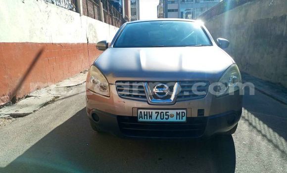 Comprar Usado Nissan Dualis Castanho Carro em Maputo em Maputo