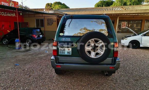 Nunua Ilio tumika Toyota Land Cruiser Prado Kijani Gari ndani ya Maputo nchini Maputo Nunua Ilio tumika Toyota Land Cruiser Prado Kijani Gari ndani ya Maputo nchini Maputo