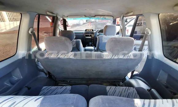Buy Used Toyota Land Cruiser Prado Green Car in Maputo in Maputo Buy Used Toyota Land Cruiser Prado Green Car in Maputo in Maputo