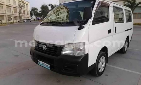 Buy Used Nissan Navara White Car in Maputo in Maputo Buy Used Nissan Navara White Car in Maputo in Maputo