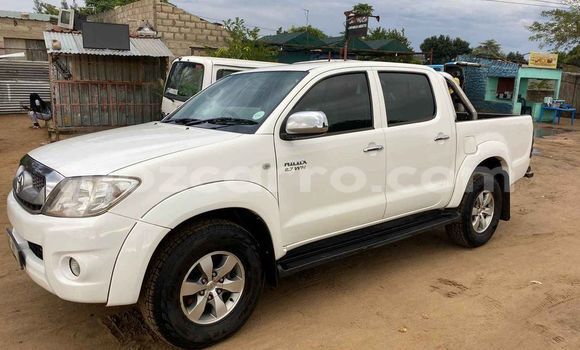 Buy Used Toyota Hilux White Car in Maputo in Maputo Buy Used Toyota Hilux White Car in Maputo in Maputo