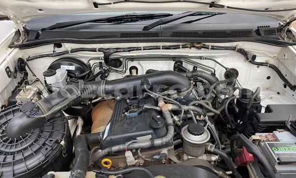 Buy Used Toyota Hilux White Car in Maputo in Maputo Buy Used Toyota Hilux White Car in Maputo in Maputo