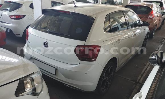 Comprar Usado Volkswagen Polo Branco Carro em Beira em Sofala Comprar Usado Volkswagen Polo Branco Carro em Beira em Sofala