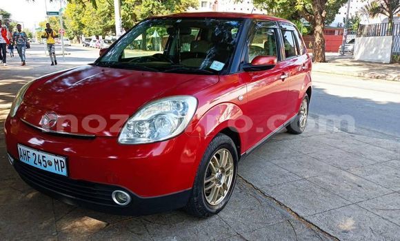 Nunua Ilio tumika Mazda Verisa Nyekundu Gari ndani ya Maputo nchini Maputo