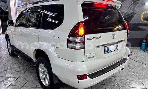 Buy Used Toyota Land Cruiser Prado White Car in Maputo in Maputo Buy Used Toyota Land Cruiser Prado White Car in Maputo in Maputo