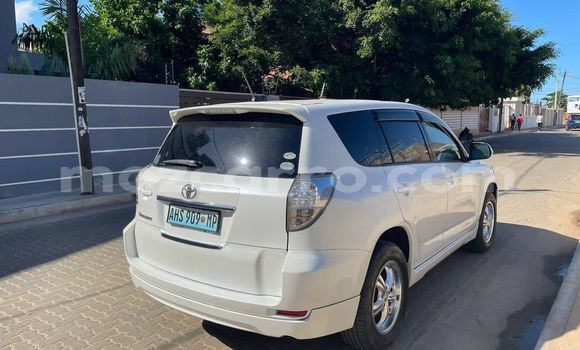 Tenga Tsaru Toyota Vanguard Chena Mota in Maputo in Maputo