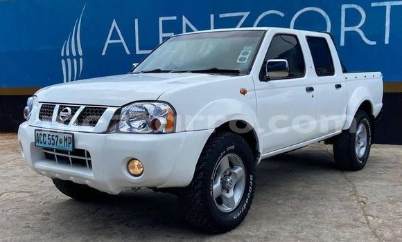 Nunua Ilio tumika Nissan Hardbody Nyeupe Gari ndani ya Maputo nchini Maputo