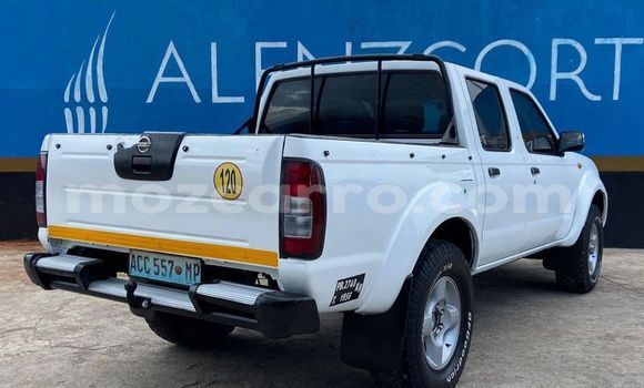 Buy Used Nissan Hardbody White Car in Maputo in Maputo Buy Used Nissan Hardbody White Car in Maputo in Maputo