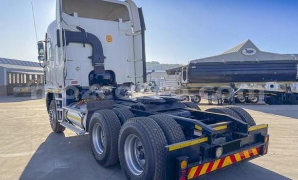 Tenga Tsaru Caterpillar 120 Chena Rori in Maputo in Maputo Tenga Tsaru Caterpillar 120 Chena Rori in Maputo in Maputo