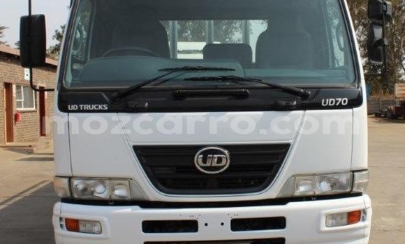 Comprar Usado Nissan UD Branco Caminhão em Maputo em Maputo Comprar Usado Nissan UD Branco Caminhão em Maputo em Maputo