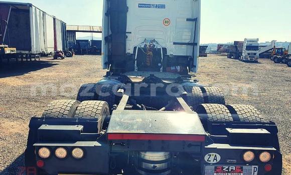 Tenga Tsaru Volvo F4 Chena Rori in Maputo in Maputo Tenga Tsaru Volvo F4 Chena Rori in Maputo in Maputo