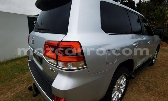 Comprar Usado Toyota Land Cruiser Prata Carro em Maputo em Maputo Comprar Usado Toyota Land Cruiser Prata Carro em Maputo em Maputo