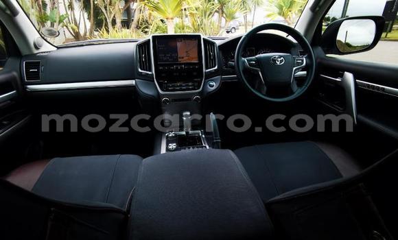 Comprar Usado Toyota Land Cruiser Prata Carro em Maputo em Maputo Comprar Usado Toyota Land Cruiser Prata Carro em Maputo em Maputo
