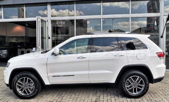Buy Used Jeep Grand Cherokee White Car in Maputo in Maputo Buy Used Jeep Grand Cherokee White Car in Maputo in Maputo
