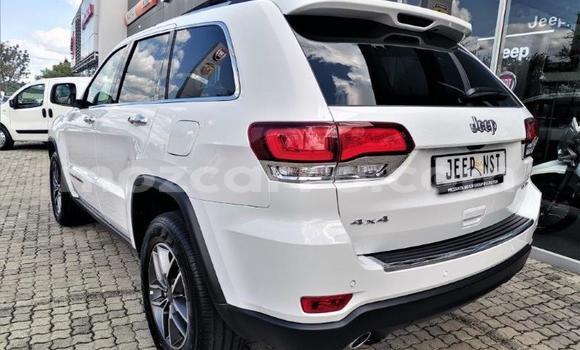 Buy Used Jeep Grand Cherokee White Car in Maputo in Maputo Buy Used Jeep Grand Cherokee White Car in Maputo in Maputo