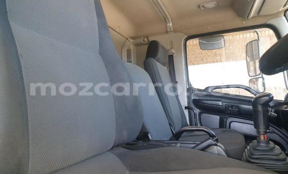 Comprar Usado Hino 300 Series Branco Caminhão em Maputo em Maputo Comprar Usado Hino 300 Series Branco Caminhão em Maputo em Maputo