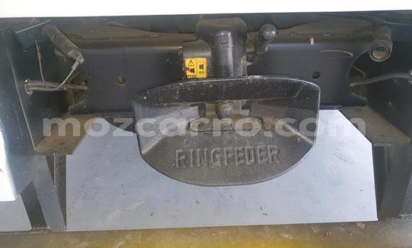 Comprar Usado Hino 300 Series Branco Caminhão em Maputo em Maputo Comprar Usado Hino 300 Series Branco Caminhão em Maputo em Maputo