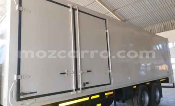 Comprar Usado Hino 300 Series Branco Caminhão em Maputo em Maputo Comprar Usado Hino 300 Series Branco Caminhão em Maputo em Maputo
