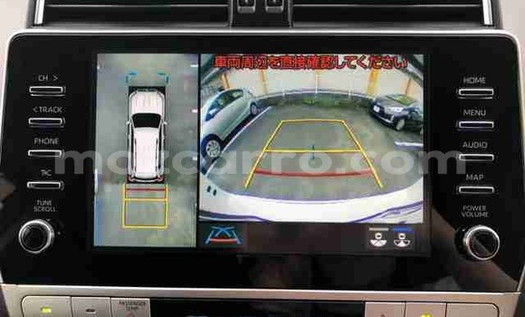 Buy Used Toyota Land Cruiser Prado White Car in Inhambane in Inhambane Buy Used Toyota Land Cruiser Prado White Car in Inhambane in Inhambane