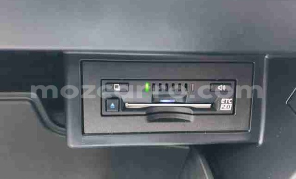 Buy Used Toyota Land Cruiser Prado White Car in Inhambane in Inhambane Buy Used Toyota Land Cruiser Prado White Car in Inhambane in Inhambane