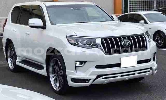 Buy Used Toyota Land Cruiser Prado White Car in Inhambane in Inhambane Buy Used Toyota Land Cruiser Prado White Car in Inhambane in Inhambane