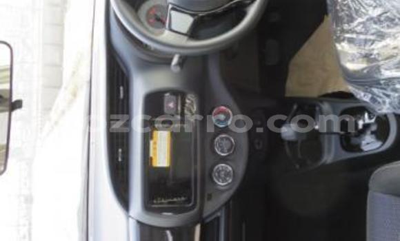 Nunua Ilio tumika Toyota Vitz Nyeupe Gari ndani ya Manhiça nchini Maputo Nunua Ilio tumika Toyota Vitz Nyeupe Gari ndani ya Manhiça nchini Maputo