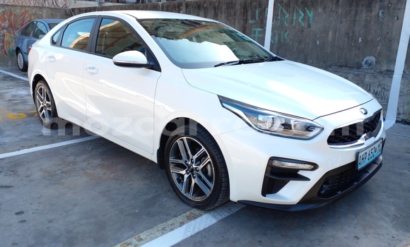 Buy Used Kia Cerato White Car in Maputo in Maputo