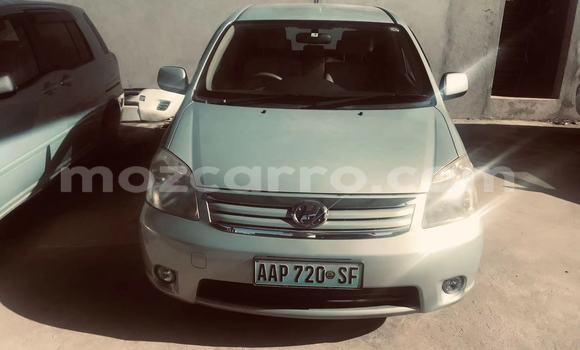 Comprar Usado Toyota Raum Prata Carro em Beira em Sofala