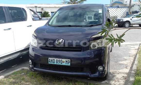 Nunua Ilio tumika Toyota Voxy Nyeusi Gari ndani ya Maputo nchini Maputo
