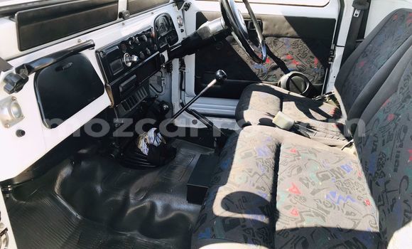 Comprar Usado Toyota Land Cruiser Branco Carro em Beira em Sofala Comprar Usado Toyota Land Cruiser Branco Carro em Beira em Sofala