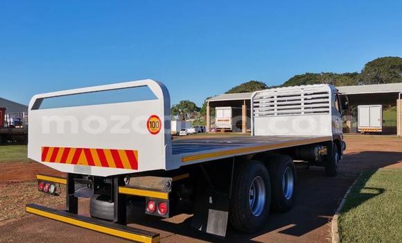 Comprar Usado Mitsubishi L400 Branco Caminhão em Maputo em Maputo Comprar Usado Mitsubishi L400 Branco Caminhão em Maputo em Maputo