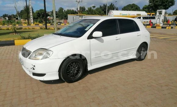 Comprar Usado Toyota Runx Branco Carro em Maputo em Maputo