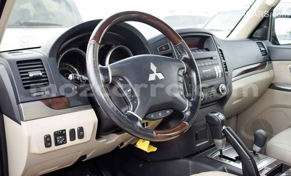 Comprar Importar Mitsubishi Pajero Preto Carro em Import - Dubai em Cabo Delgado Comprar Importar Mitsubishi Pajero Preto Carro em Import - Dubai em Cabo Delgado