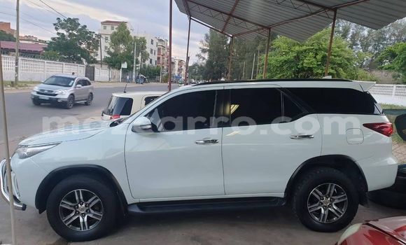 Comprar Usado Toyota Fortuner Branco Carro em Maputo em Maputo Comprar Usado Toyota Fortuner Branco Carro em Maputo em Maputo