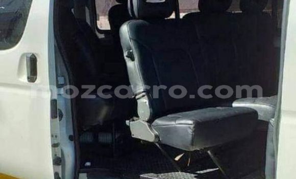 Comprar Usado Toyota Hiace Bege Carro em Maputo em Maputo Comprar Usado Toyota Hiace Bege Carro em Maputo em Maputo