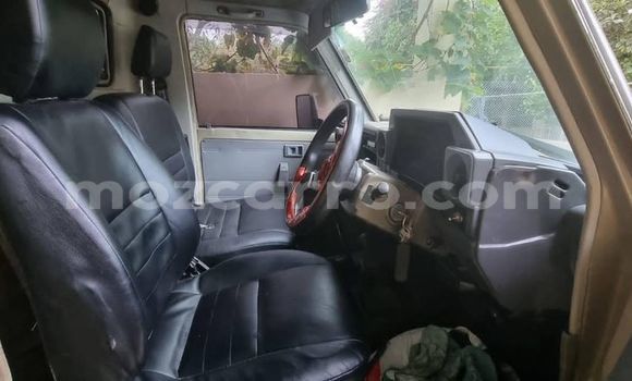 Comprar Usado Toyota Land Cruiser Verde Carro em Maputo em Maputo Comprar Usado Toyota Land Cruiser Verde Carro em Maputo em Maputo