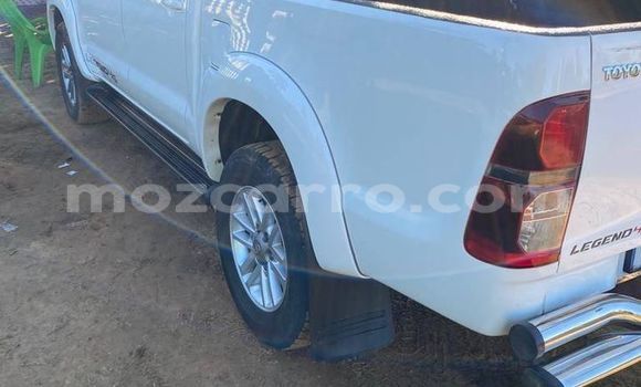 Comprar Usado Toyota Hilux Branco Carro em Maputo em Maputo Comprar Usado Toyota Hilux Branco Carro em Maputo em Maputo