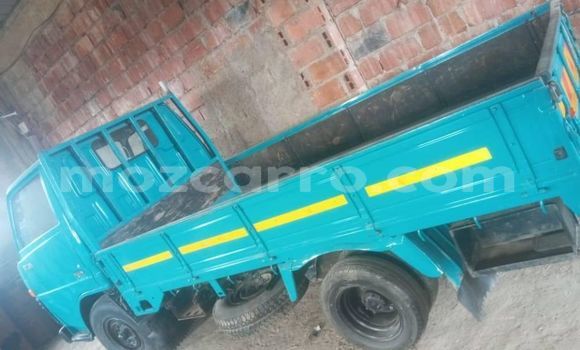 Comprar Usado Toyota Dyna Azul Carro em Maputo em Maputo