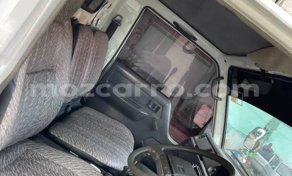 Comprar Usado Toyota Dyna Branco Carro em Maputo em Maputo Comprar Usado Toyota Dyna Branco Carro em Maputo em Maputo