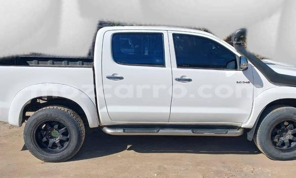 Comprar Usado Toyota Hilux Branco Carro em Maputo em Maputo Comprar Usado Toyota Hilux Branco Carro em Maputo em Maputo