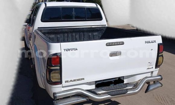 Comprar Usado Toyota Hilux Branco Carro em Maputo em Maputo Comprar Usado Toyota Hilux Branco Carro em Maputo em Maputo