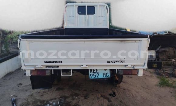 Comprar Usado Toyota Dyna Branco Carro em Maputo em Maputo Comprar Usado Toyota Dyna Branco Carro em Maputo em Maputo