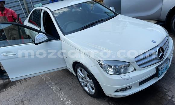 Nunua Ilio tumika Mercedes-Benz C-Classe Nyeupe Gari ndani ya Maputo nchini Maputo Nunua Ilio tumika Mercedes-Benz C-Classe Nyeupe Gari ndani ya Maputo nchini Maputo
