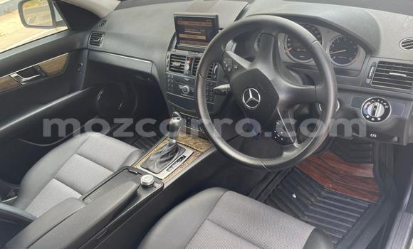 Nunua Ilio tumika Mercedes-Benz C-Classe Nyeupe Gari ndani ya Maputo nchini Maputo Nunua Ilio tumika Mercedes-Benz C-Classe Nyeupe Gari ndani ya Maputo nchini Maputo