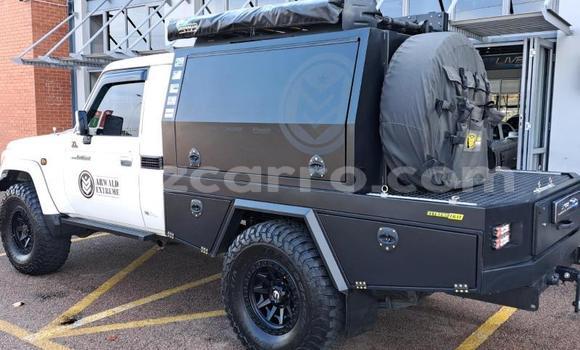 Comprar Usado Toyota Land Cruiser Branco Carro em Maputo em Maputo Comprar Usado Toyota Land Cruiser Branco Carro em Maputo em Maputo