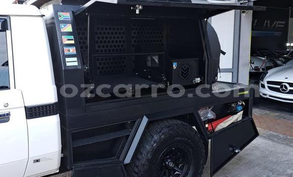 Comprar Usado Toyota Land Cruiser Branco Carro em Maputo em Maputo Comprar Usado Toyota Land Cruiser Branco Carro em Maputo em Maputo