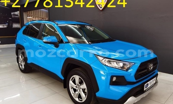 Nunua Ilio tumika Toyota RAV4 Bluu Gari ndani ya Maputo nchini Maputo